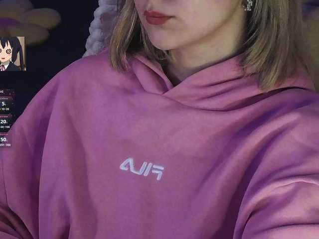 LollyGirlMoon's BongaCams show and profile