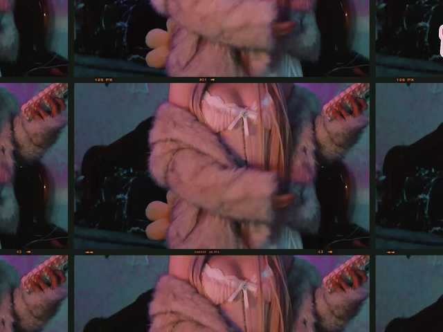 le modèle Akiame est en webcam porno dans un show sur le site bongacams, il possède les tags suivants: White/Caucasian,Blonde,Shaved