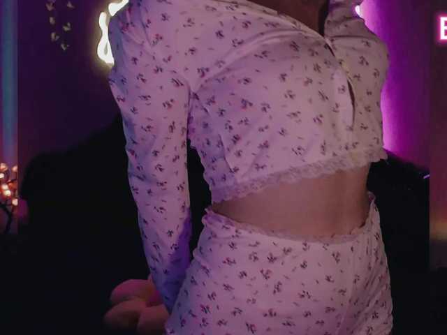  LollyGirlMoon chat room