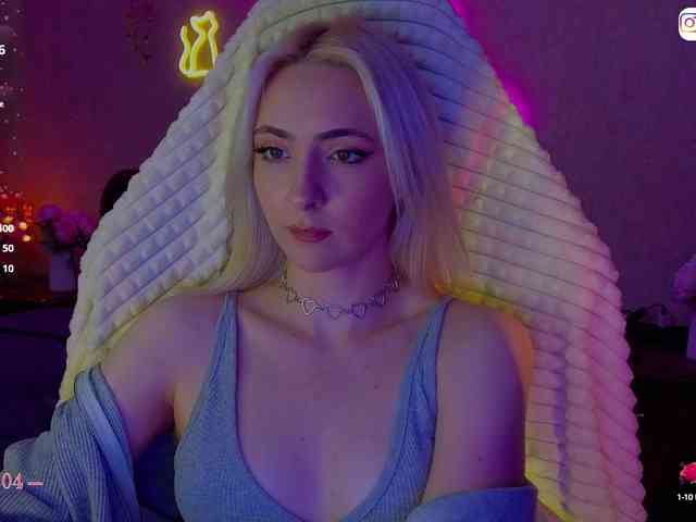 pvt chat LollyGirlMoon