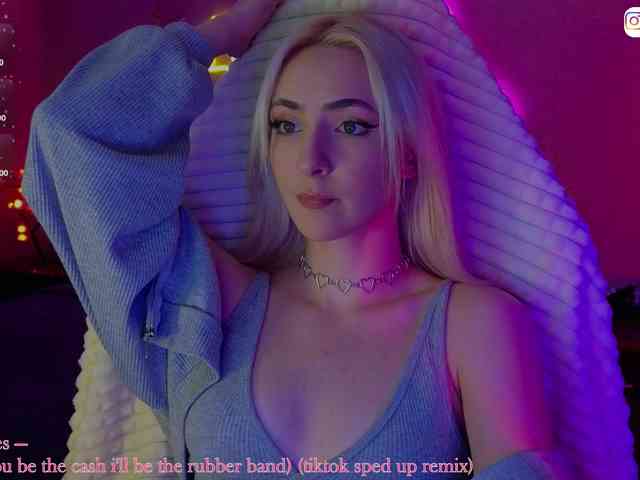 LollyGirlMoon Live Webcam on BongaCams