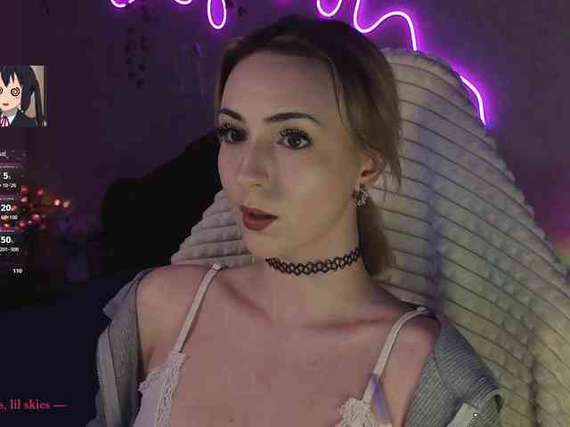 LollyGirlMoon LollyGirlMoon