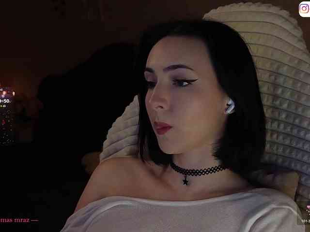 LollyGirlMoon bongacams