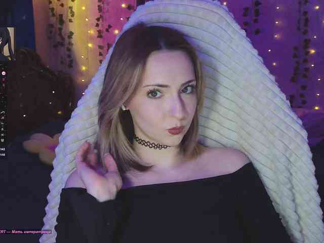 LollyGirlMoon Live Webcam on BongaCams