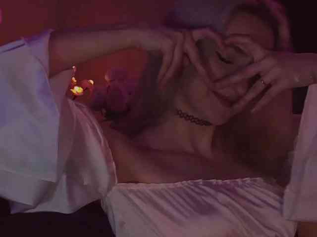 online sex cam LollyGirlMoon