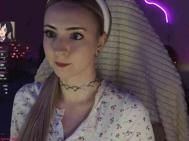 LollyGirlMoon LollyGirlMoon