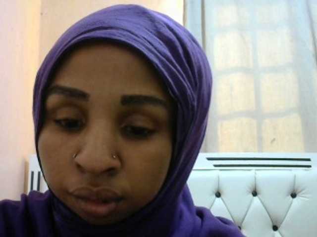 misskatrinah002 webcam bongacams model stream image