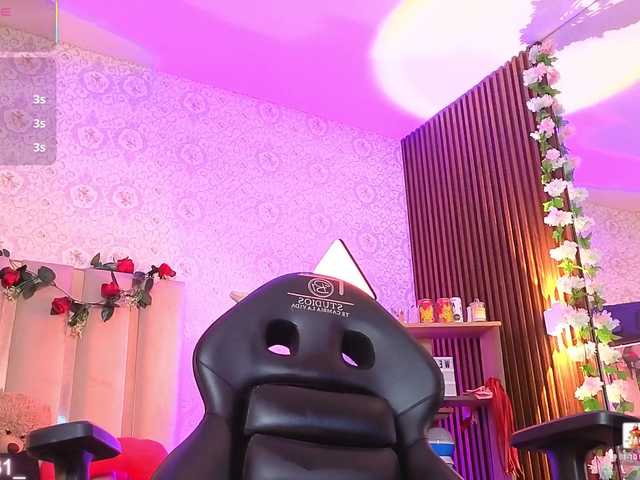 Daphnne-tay's BongaCams show and profile