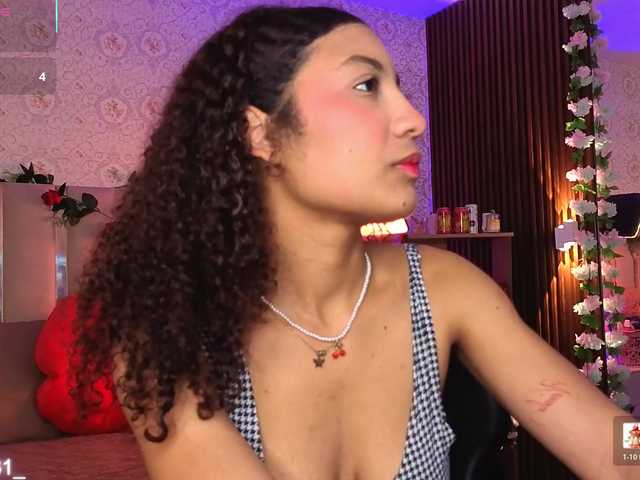 Daphnne-tay's BongaCams show and profile