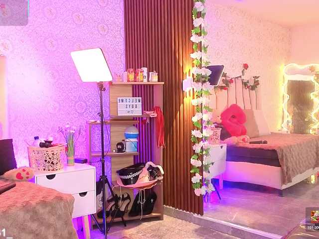 Daphnne-tay's BongaCams show and profile