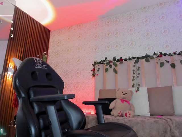 Daphnne-tay's BongaCams show and profile