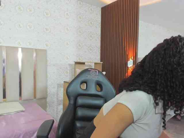 Daphnne-tay webcam