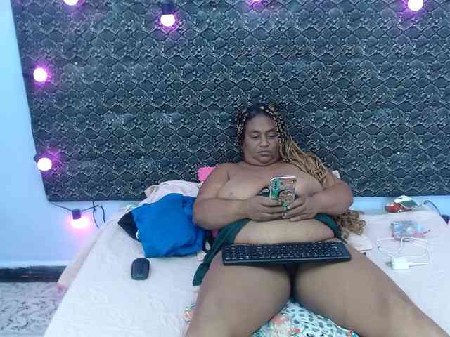 Shaved mature, Shaved latina, Group chat for 20 39 tokens, Full privates fo..., dildo cums 9
