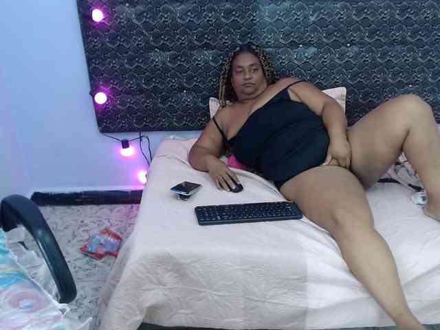 sweet-cata Live Webcam on BongaCams