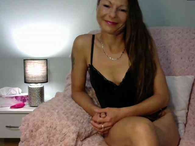 MilfNinna webcam