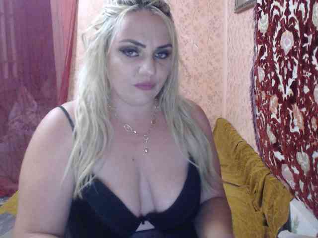 CrazyplesureAnna webcam