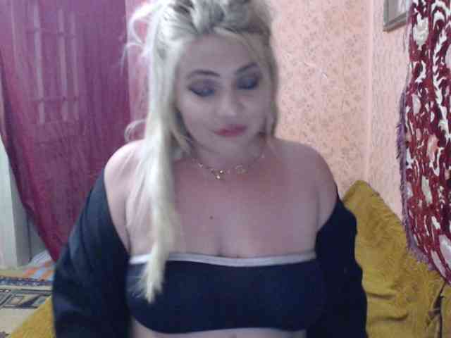 CrazyplesureAnna webcam