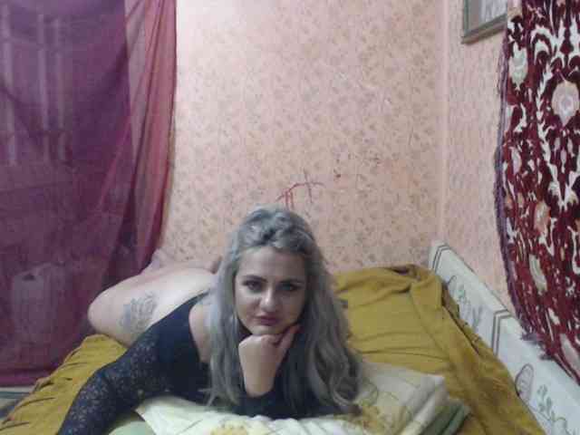 CrazyplesureAnna webcam