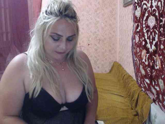 CrazyplesureAnna webcam