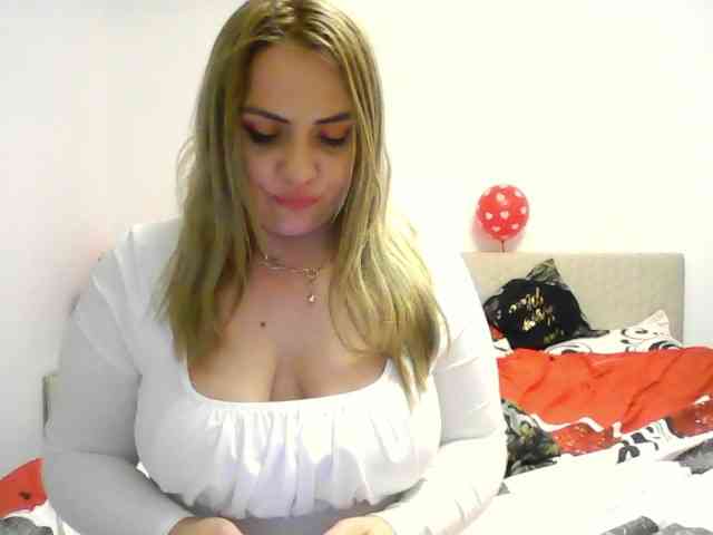 CrazyplesureAnna webcam