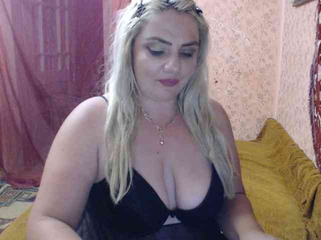 CrazyplesureAnna webcam