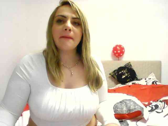 CrazyplesureAnna webcam