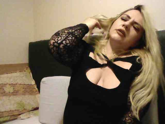 CrazyplesureAnna webcam