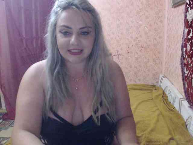 CrazyplesureAnna webcam