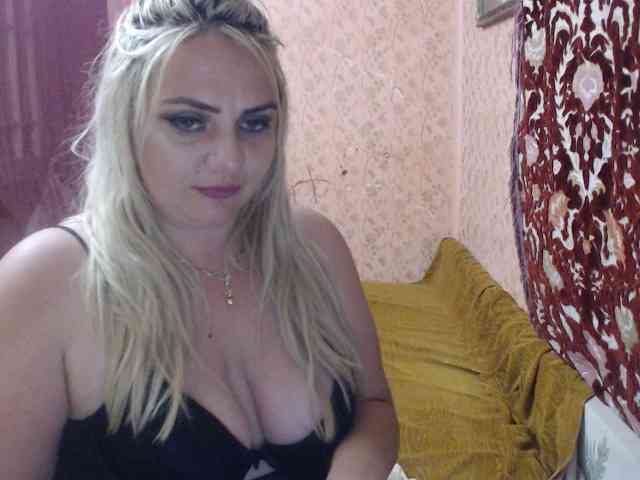 CrazyplesureAnna webcam