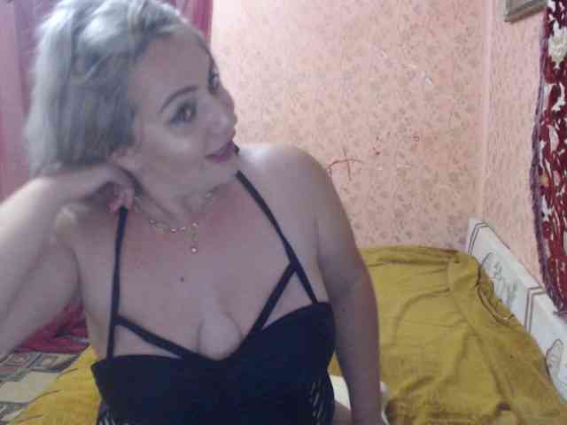 CrazyplesureAnna webcam