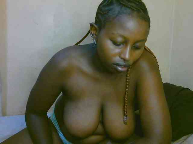 Myra-Queen webcam
