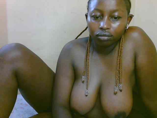Myra-Queen webcam