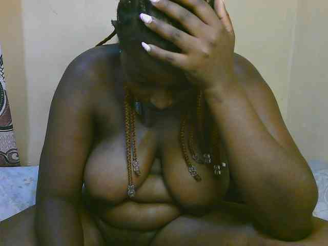 Myra-Queen webcam