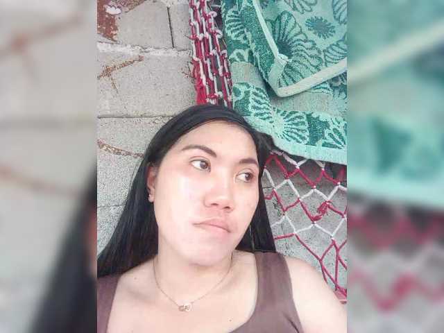 JuicyKittie's BongaCams show and profile