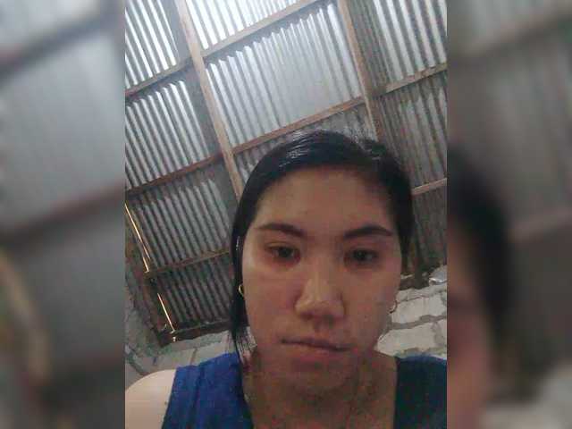 JuicyKittie's BongaCams show and profile