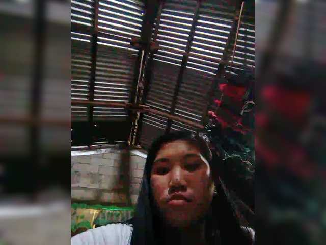 JuicyKittie's BongaCams show and profile