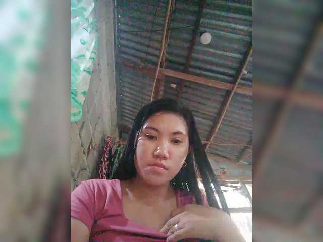 JuicyKittie's BongaCams show and profile