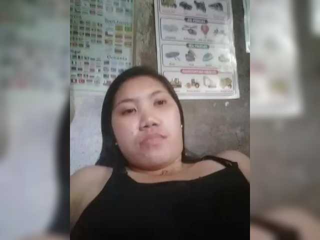 JuicyKittie's BongaCams show and profile