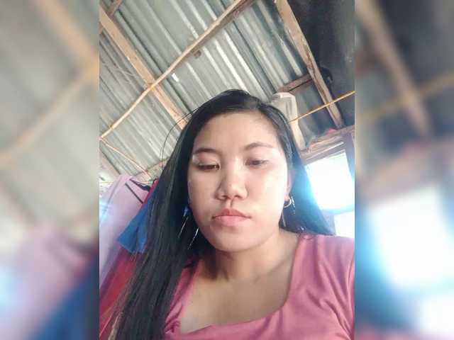 JuicyKittie's BongaCams show and profile