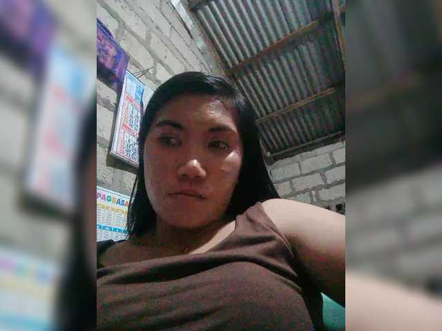 JuicyKittie's BongaCams show and profile