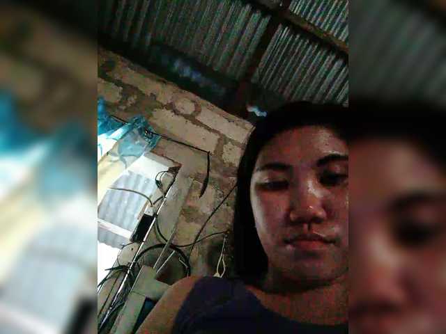 JuicyKittie's BongaCams show and profile