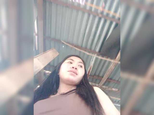 JuicyKittie's BongaCams show and profile