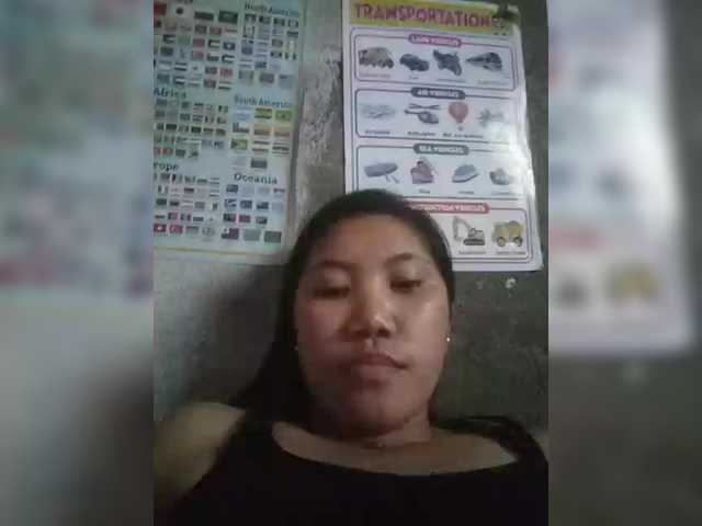 JuicyKittie's BongaCams show and profile