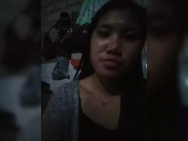 JuicyKittie's BongaCams show and profile