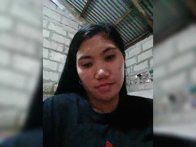 JuicyKittie's BongaCams show and profile