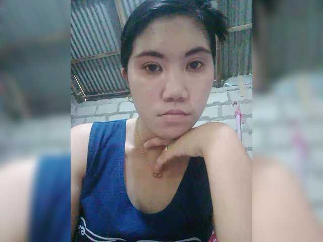 JuicyKittie's BongaCams show and profile