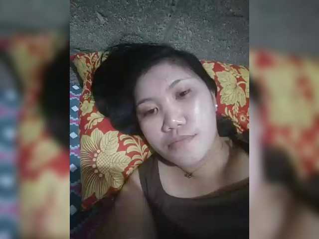 JuicyKittie's BongaCams show and profile