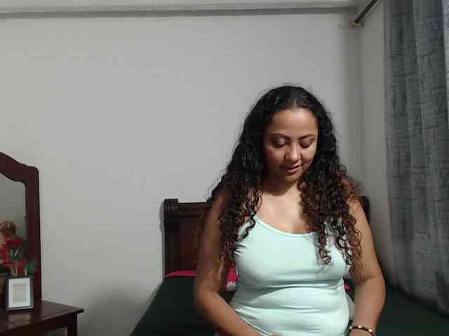 RominaKlein webcam