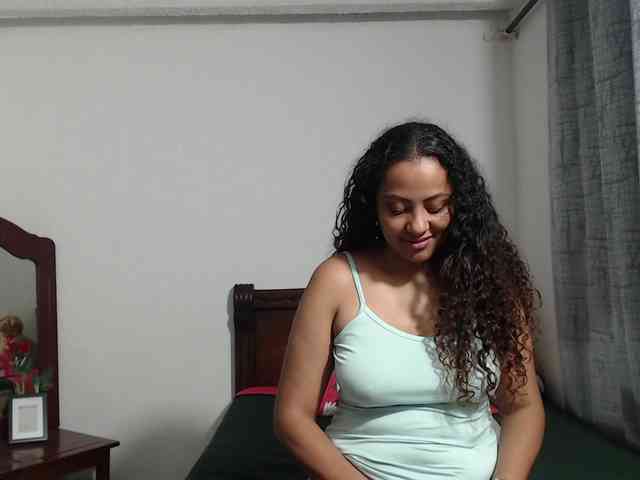 RominaKlein webcam
