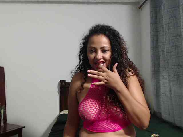 RominaKlein webcam